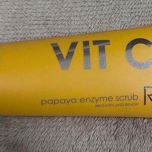 Rodial Yellow Papaya Enzyme Scrub